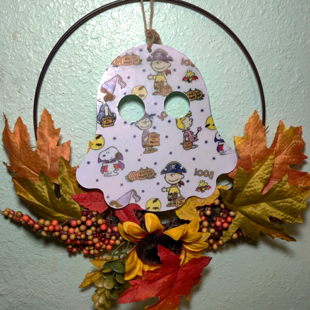 Ghosts Halloween wreath